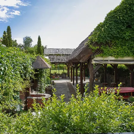 Holiday Balaton H496-1 * Balatonkeresztur